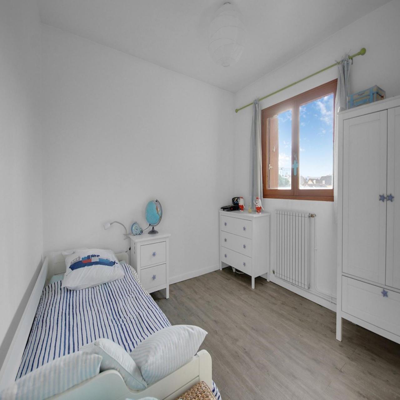 Maison Bezons: Confort & Jardin Villa *
